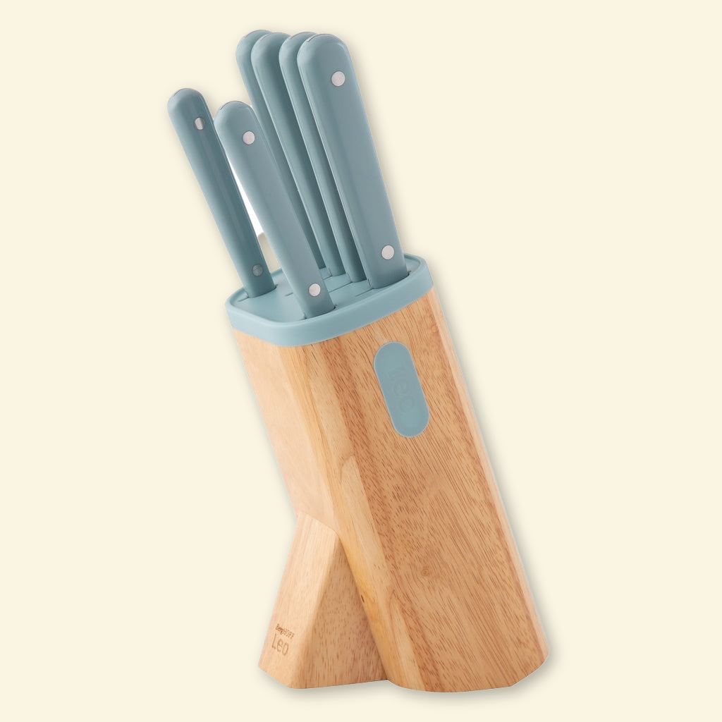 Set x7 cuchillos+taco de madera con iman